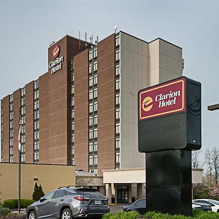 Clarion Hotel Cincinnati North Sharonville Exterior photo