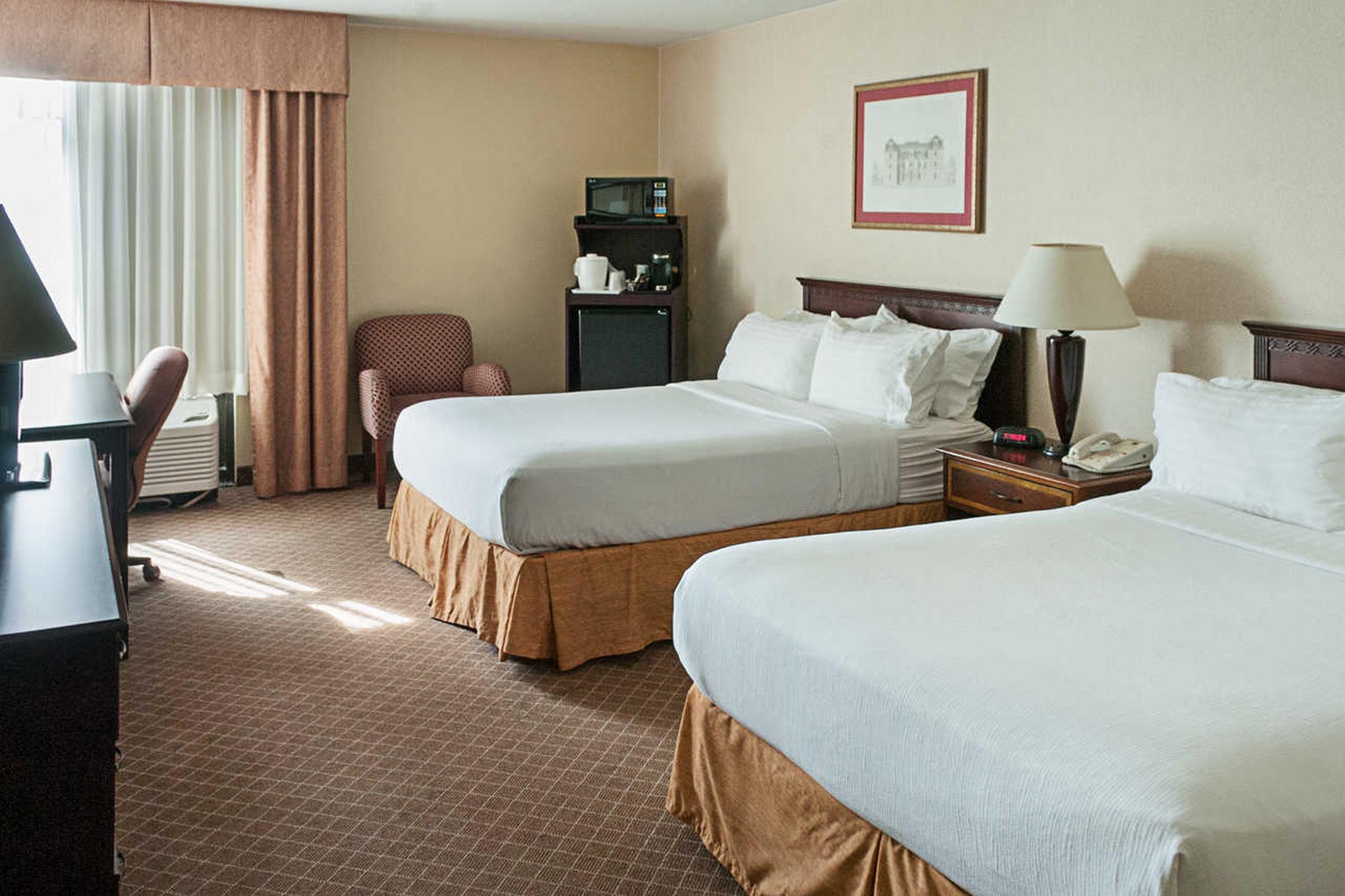 Clarion Hotel Cincinnati North Sharonville Exterior photo