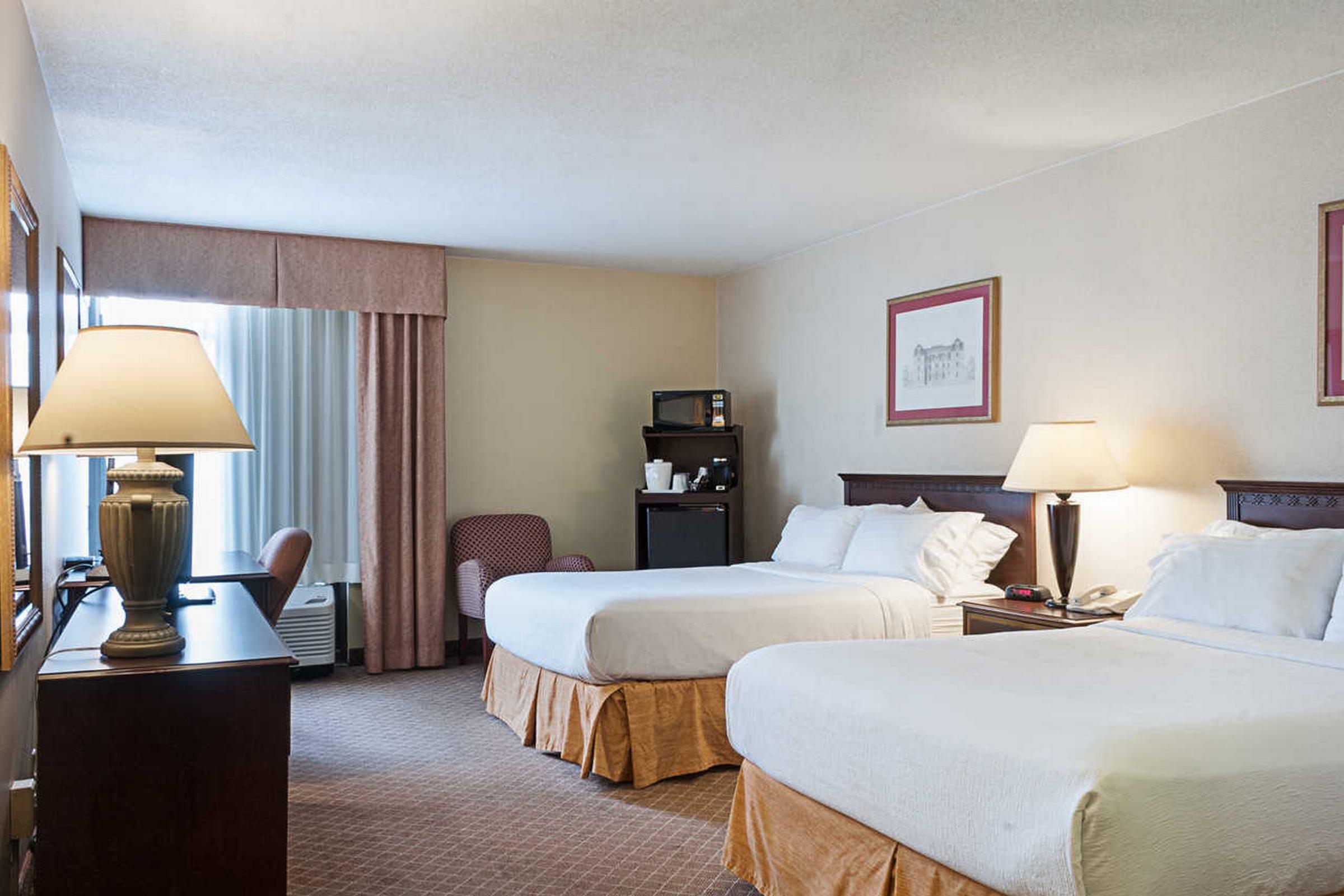 Clarion Hotel Cincinnati North Sharonville Exterior photo