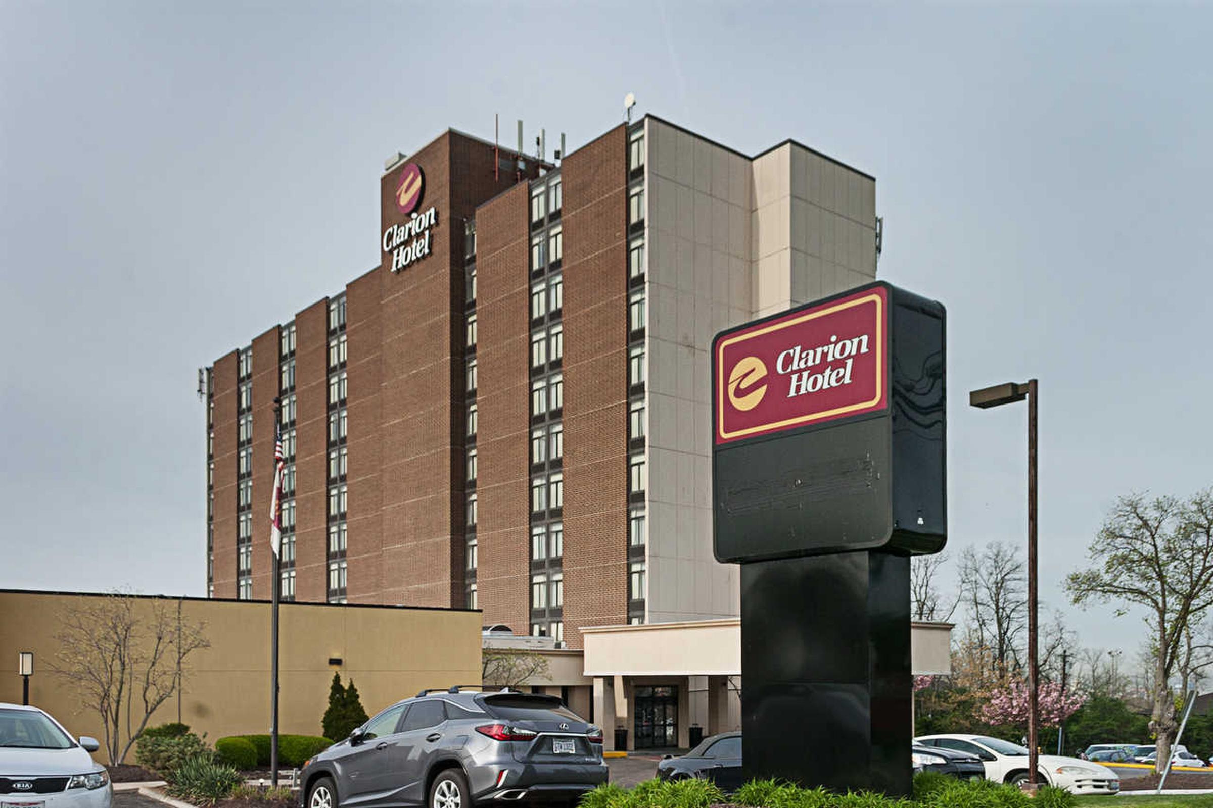 Clarion Hotel Cincinnati North Sharonville Exterior photo
