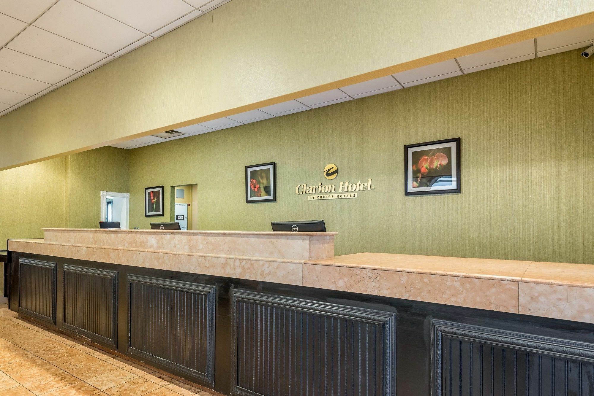 Clarion Hotel Cincinnati North Sharonville Exterior photo